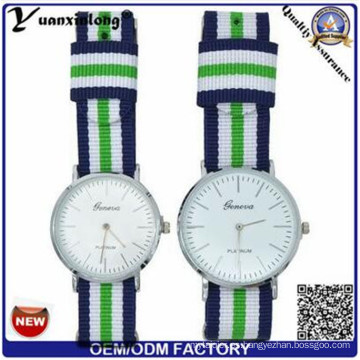 Reloj de pulsera de cuarzo analógico de la venda de nylon de la pareja de los hombres de la moda Yxl-548